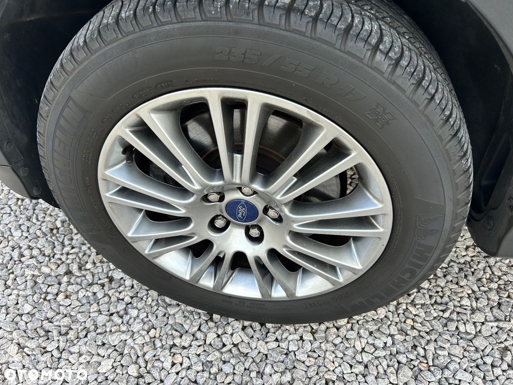 Ford Kuga 2.0 TDCi 2x4 Titanium - 23