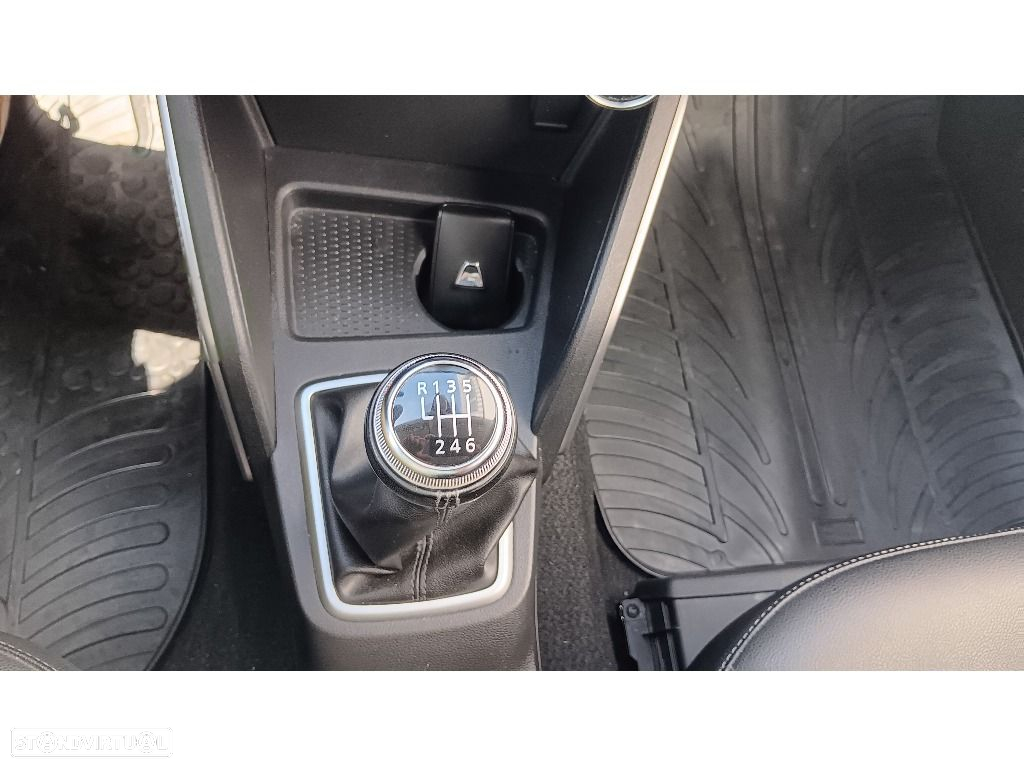 Dacia Duster 1.5 dCi Prestige - 17