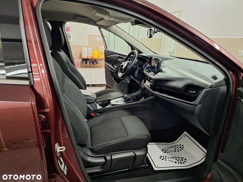 Nissan Qashqai 1.3 DIG-T DCT N-CONNECTA - 29