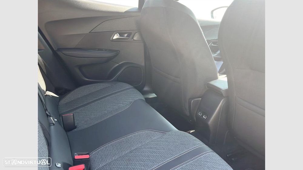 Peugeot 2008 1.2 Hybrid Allure e-DCS6 - 17