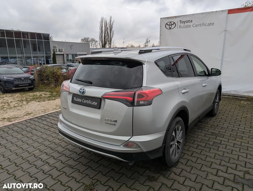 Toyota RAV4 2.5 VVT-i 4x4 Luxury - 8