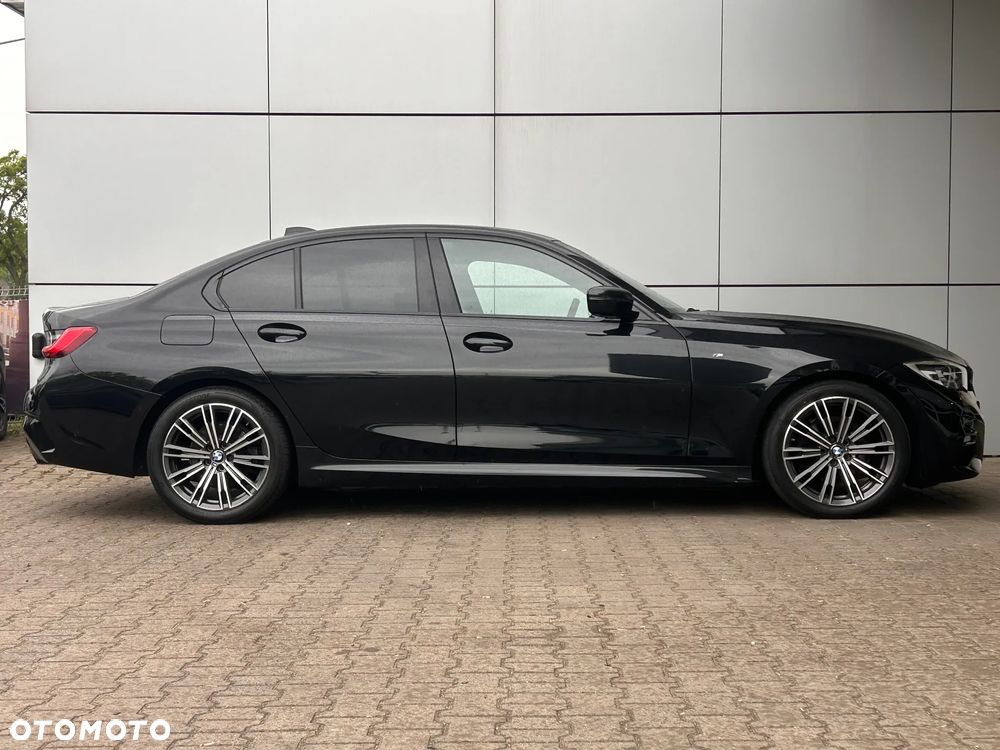 BMW Seria 3 320d xDrive M Sport Shadow sport - 9