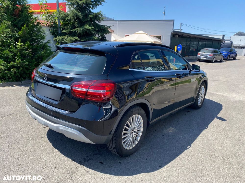 Mercedes-Benz GLA - 5