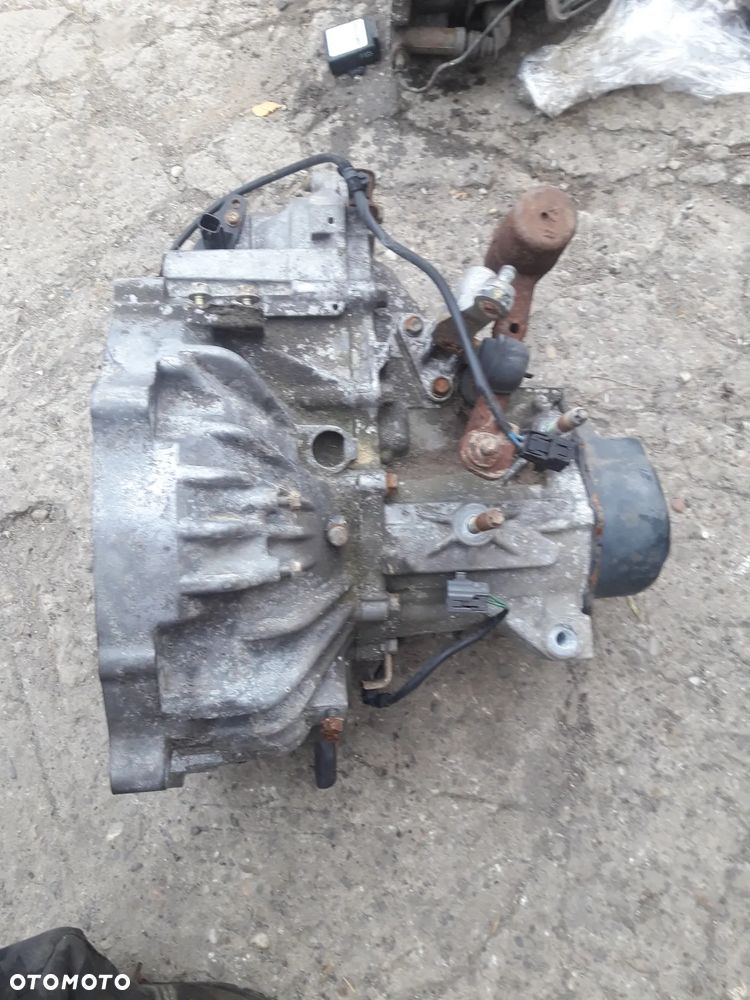 Mazda 3 BK  5  05-10  1.8 2.0 2.3 16V Skrzynia BIEGów 5 B - 2