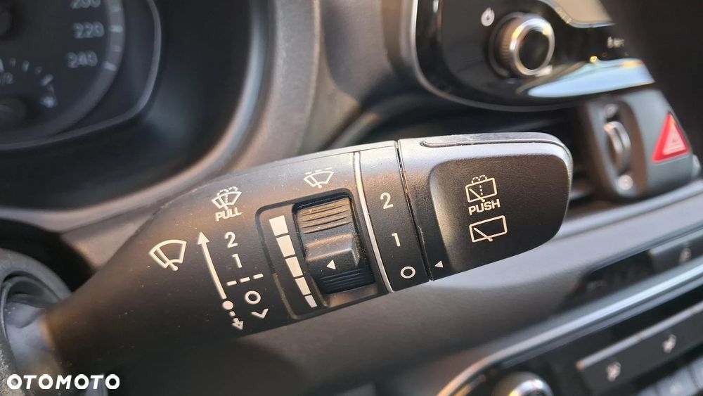 Hyundai i30 1.5 DPI Classic + - 19