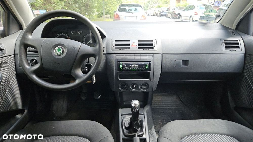 Skoda Fabia 1.4 16V Ambiente - 12
