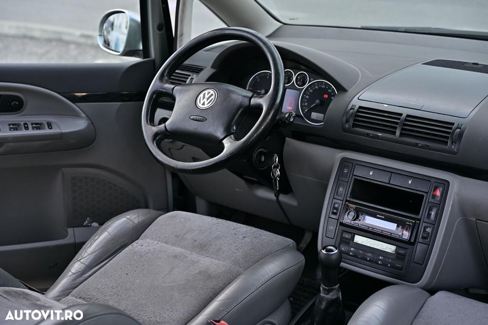 Volkswagen Sharan 1.9TDI Trendline - 16