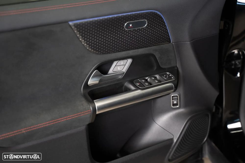 Mercedes-Benz EQA - 12