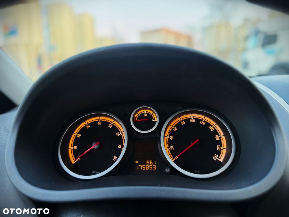 Opel Corsa - 13