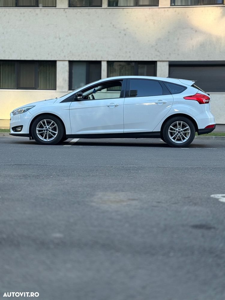 Ford Focus 1.5 TDCi Powershift Titanium - 14