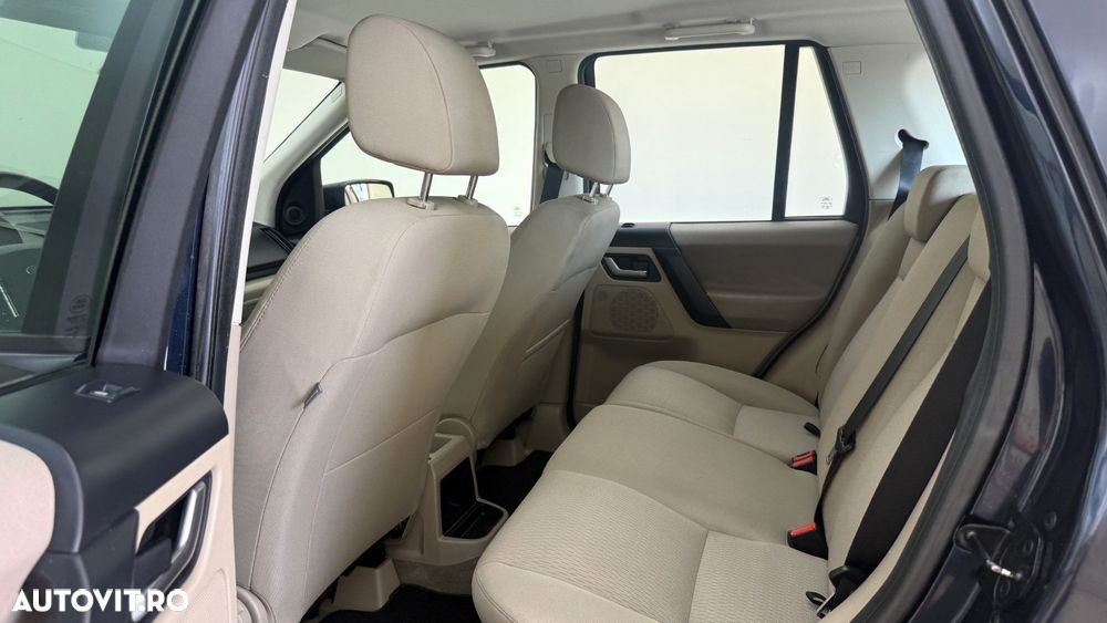 Land Rover Freelander 2 2.2L TD4 HSE - 9