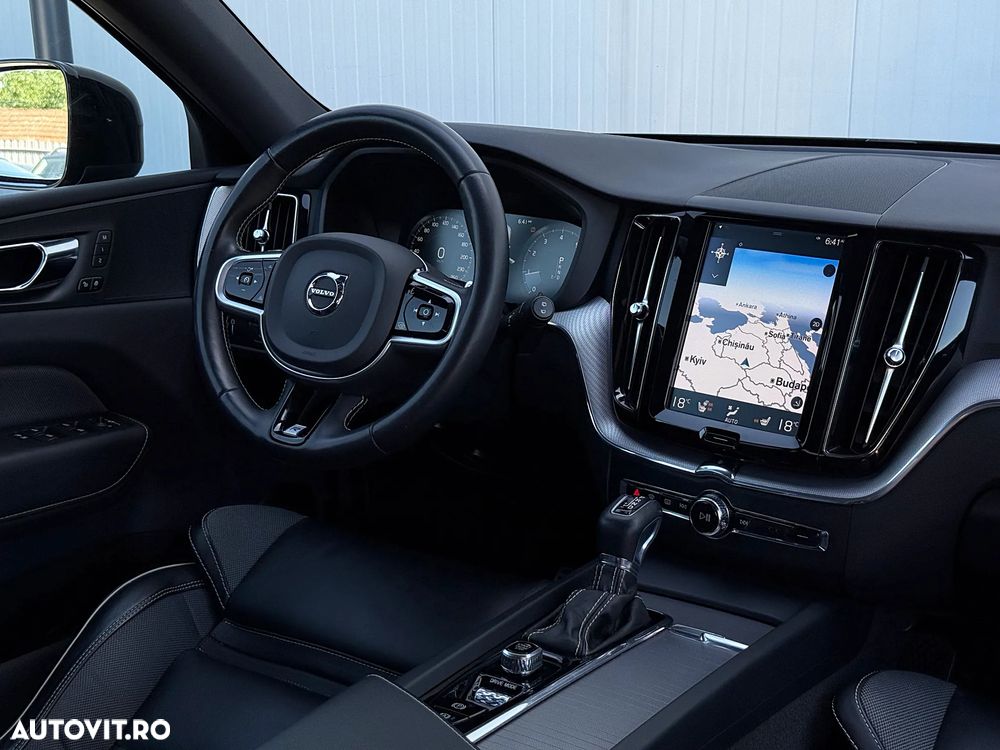 Volvo XC 60 T6 AWD R-Design - 15