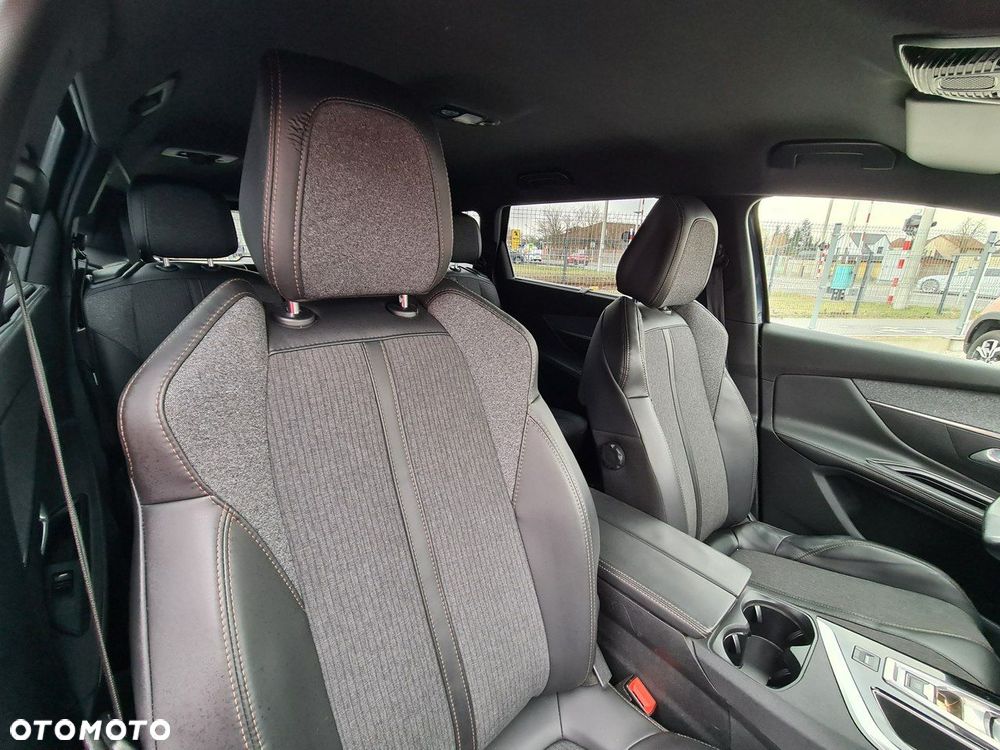 Peugeot 5008 1.5 BlueHDi Allure Pack S&S EAT8 - 32