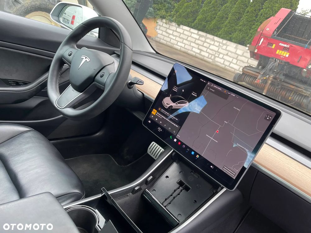 Tesla Model 3 Langstreckenbatterie Allradantrieb Dual Motor - 13