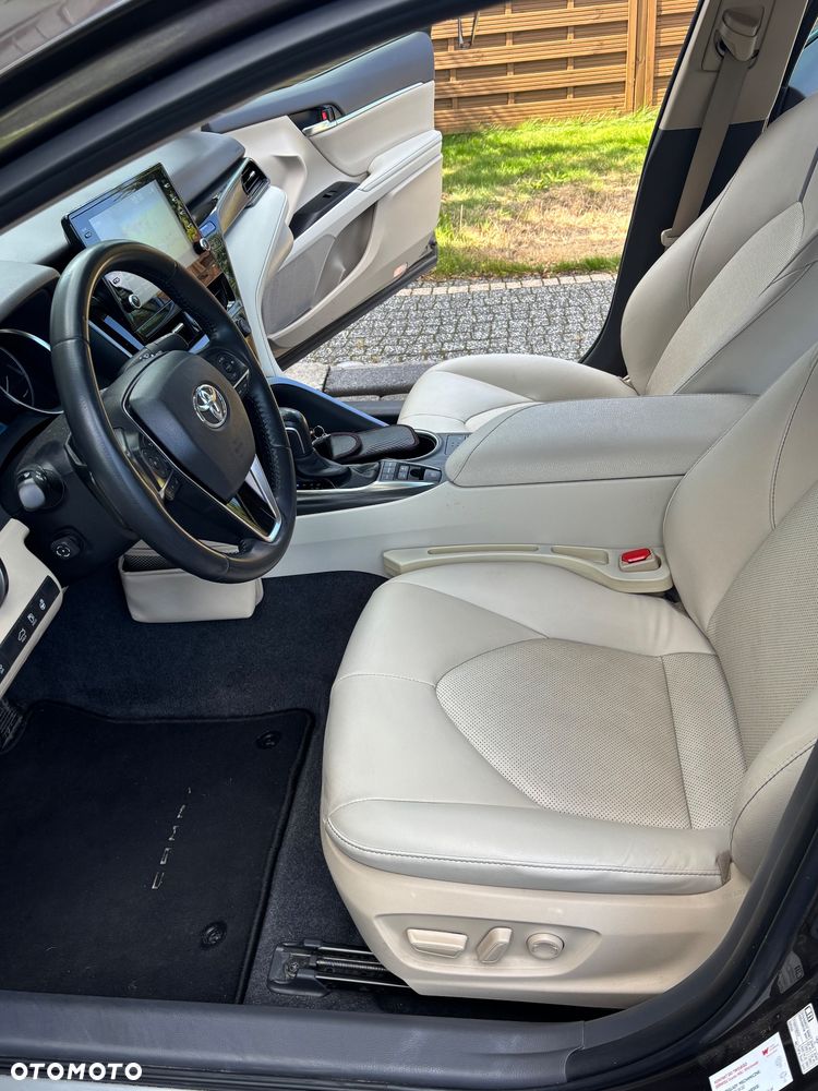 Toyota Camry 2.5 Hybrid Executive CVT - 8