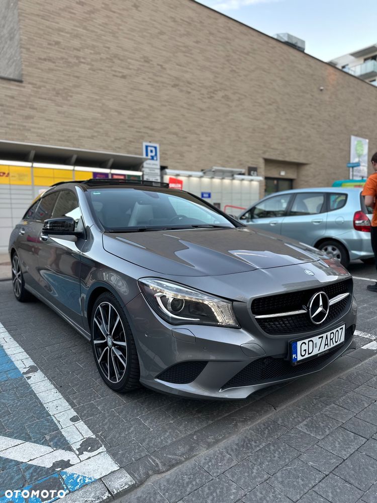 Mercedes-Benz CLA 200 7G-DCT UrbanStyle Edition - 16