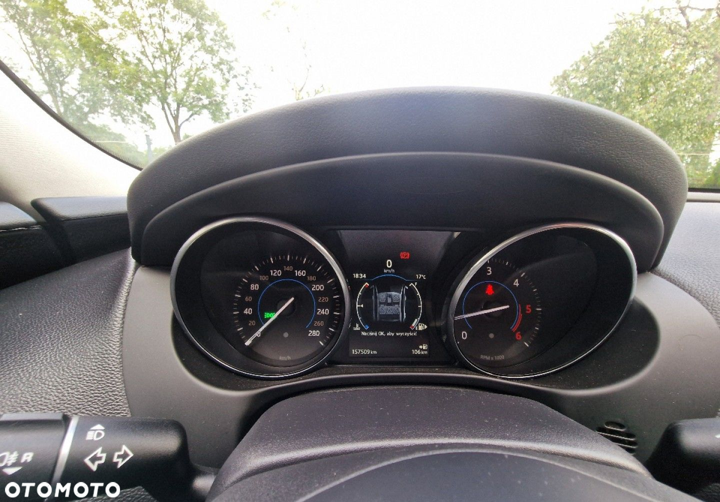 Jaguar XE - 24