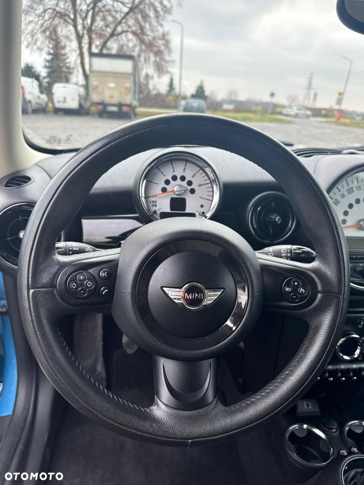 MINI ONE D - 17