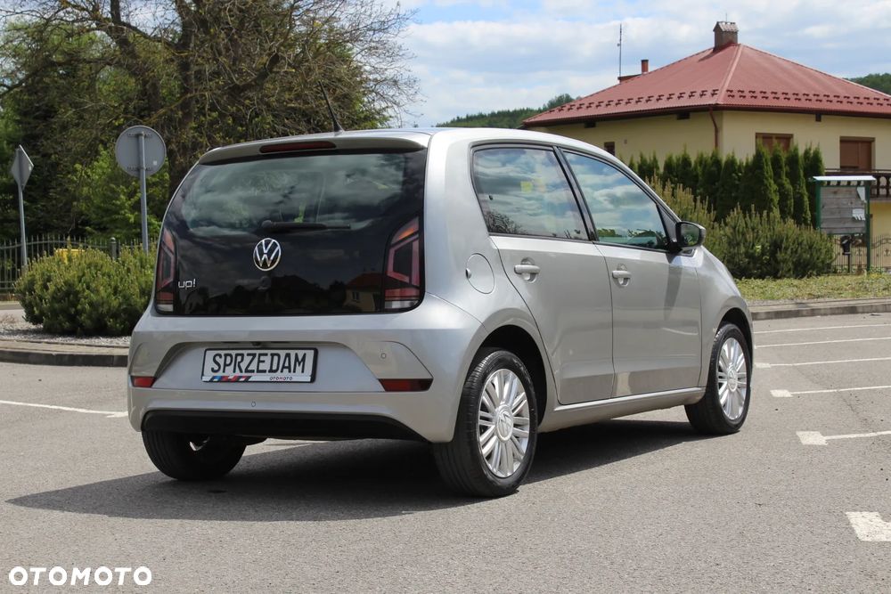 Volkswagen up! United - 4