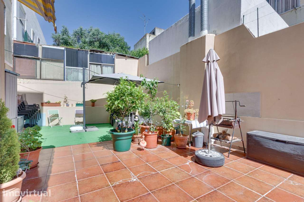 Apartamento T3 com terraço privativo de 51,5 m², em Povos, Vila Franca - Grande imagem: 2/42