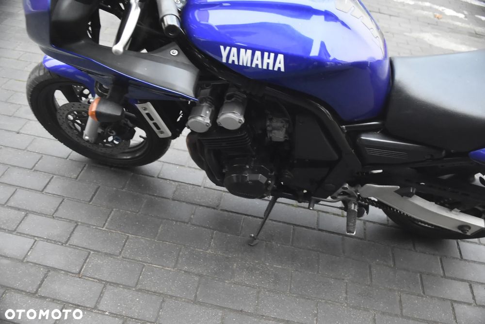 Yamaha FZS - 3
