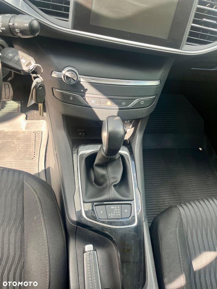 Peugeot 308 PureTech 130 EAT6 Stop & Start Active - 16