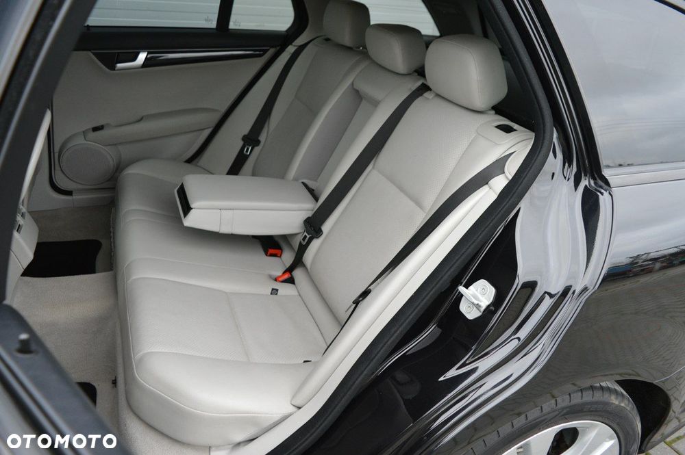 Mercedes-Benz Klasa C - 34