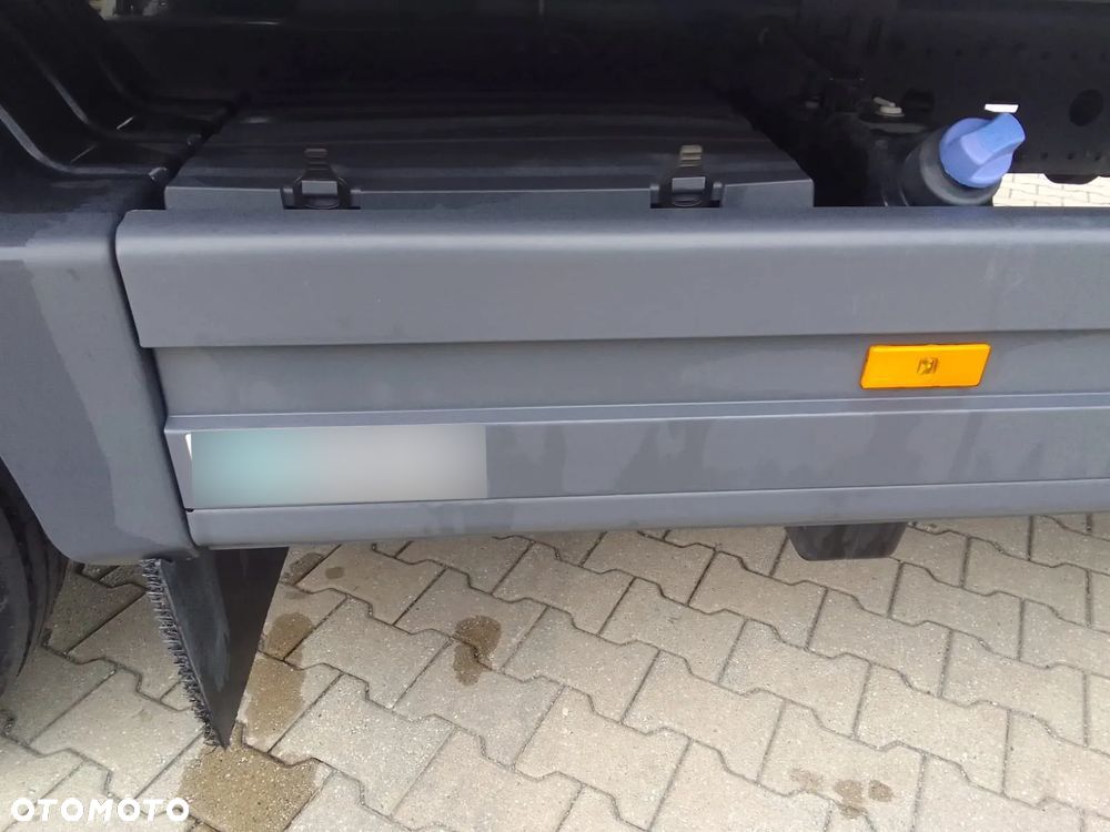 Mercedes-Benz ATEGO - 8