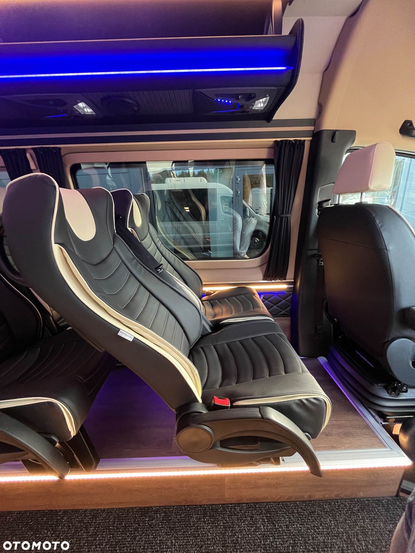 Mercedes-Benz Sprinter 519 - 19
