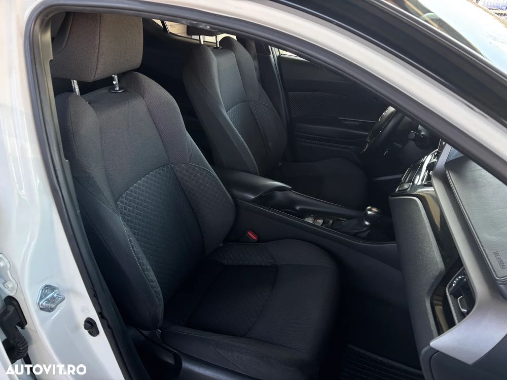 Toyota C-HR 1.8 HSD 4x2 CVT C-enter - 35