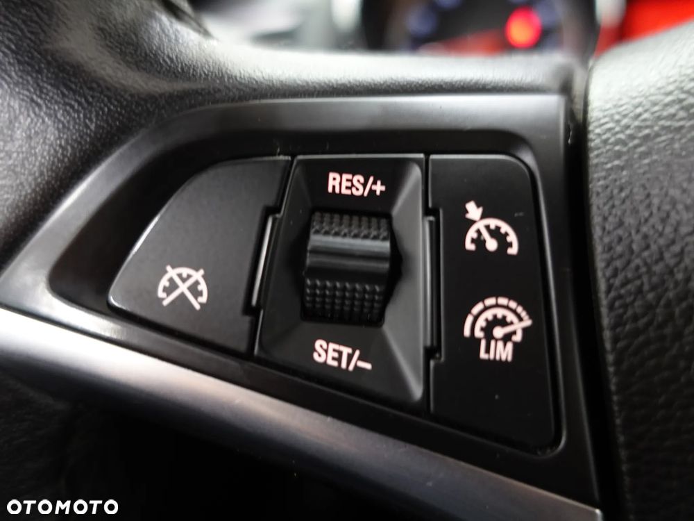 Opel Astra - 36