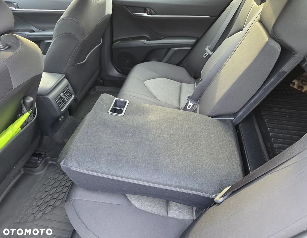 Toyota Camry 2.5 Hybrid Comfort CVT - 14