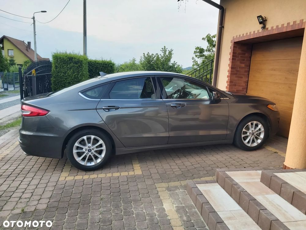 Ford Fusion - 7