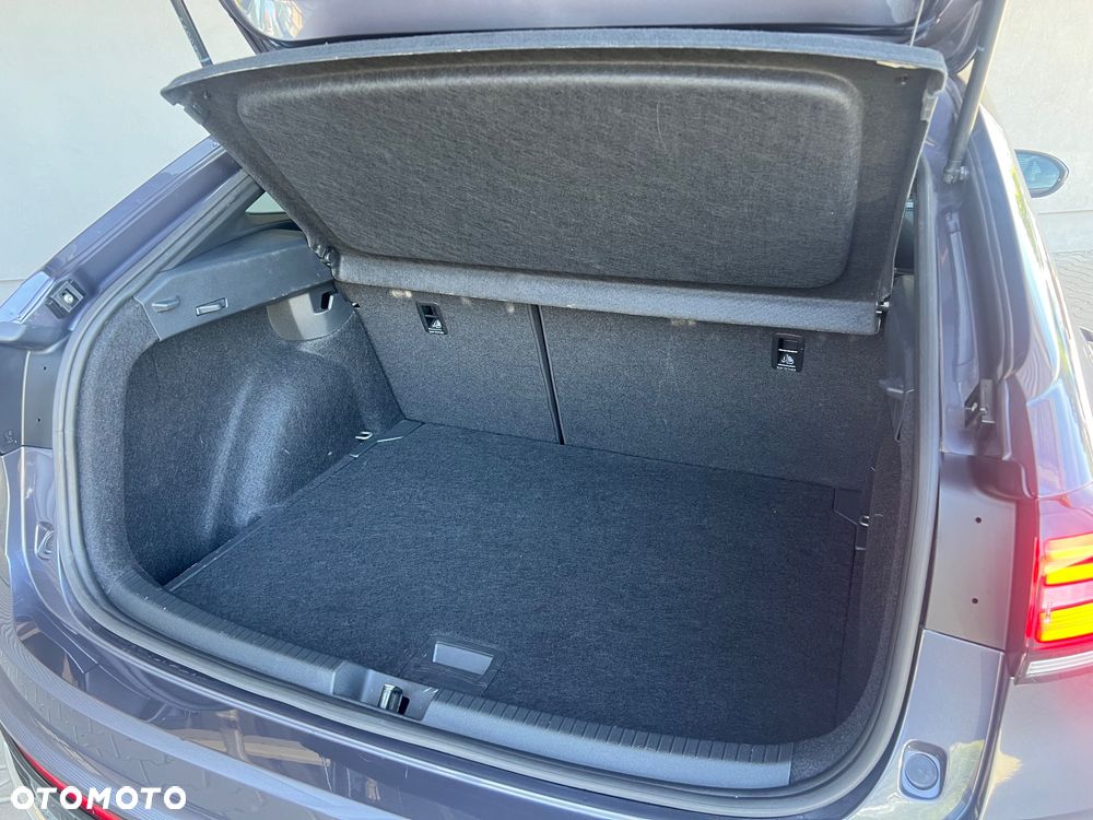 Volkswagen Taigo 1.5 TSI OPF DSG R-Line - 34
