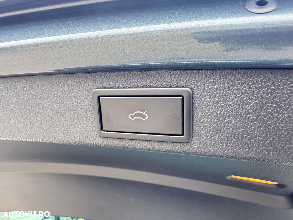 Skoda Superb 2.0 TDI DSG Premium Edition - 17