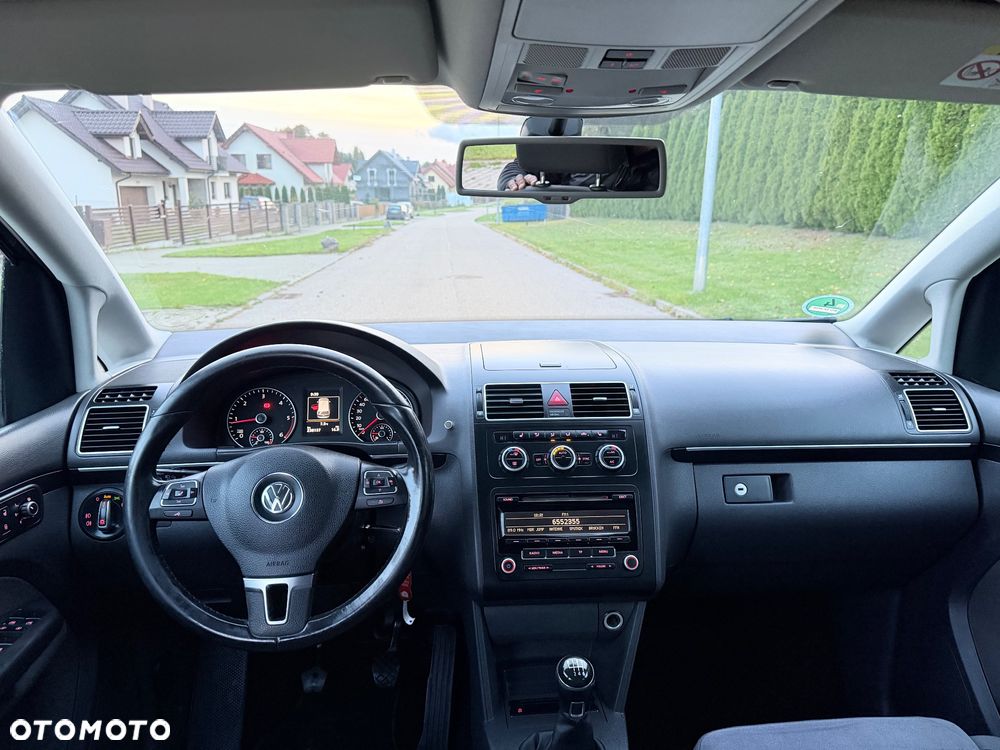 Volkswagen Touran - 5