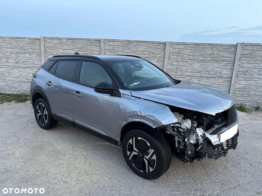 Peugeot 2008 Hybrid 136 e-DSC GT - 39