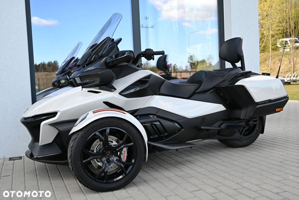 Can-Am Spyder - 34