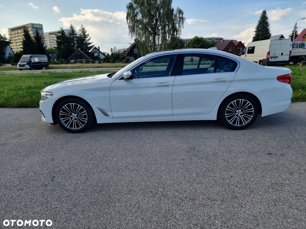 BMW Seria 5 530i Sport Line sport - 4