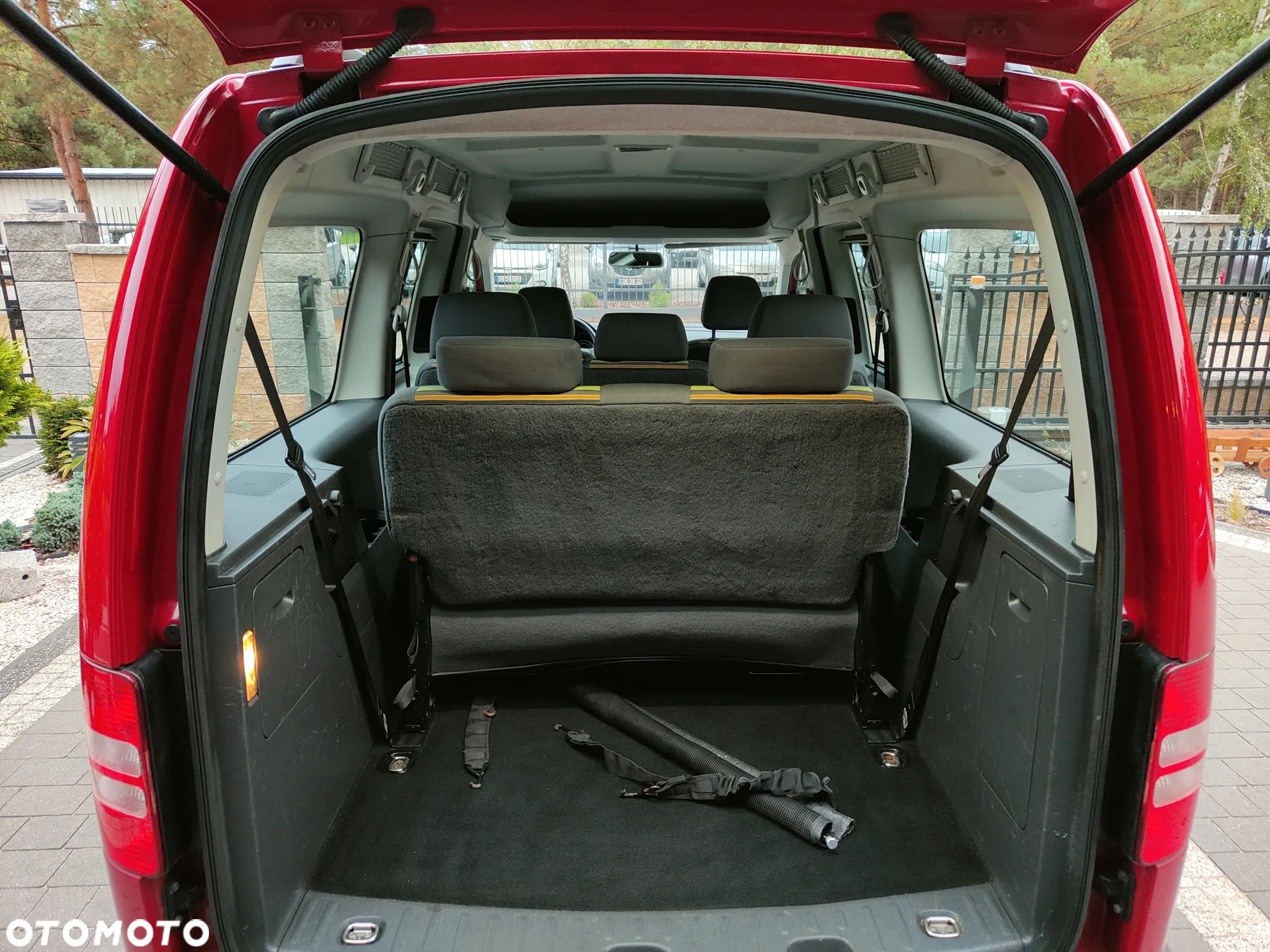Volkswagen Caddy Maxi 1.6 TDI Highline DSG - 9