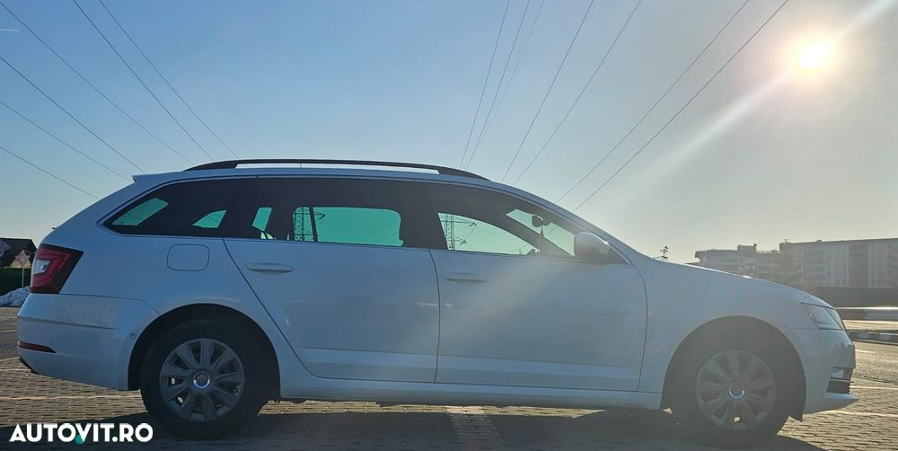 Skoda Octavia 1.6 TDI DSG Style - 7