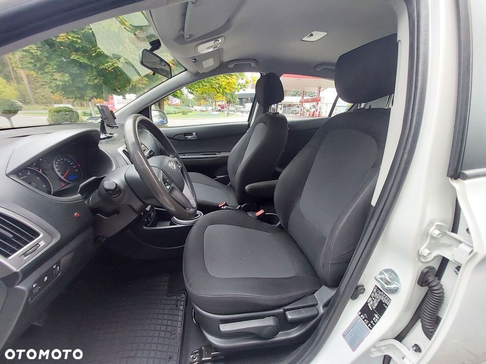 Hyundai i20 - 12