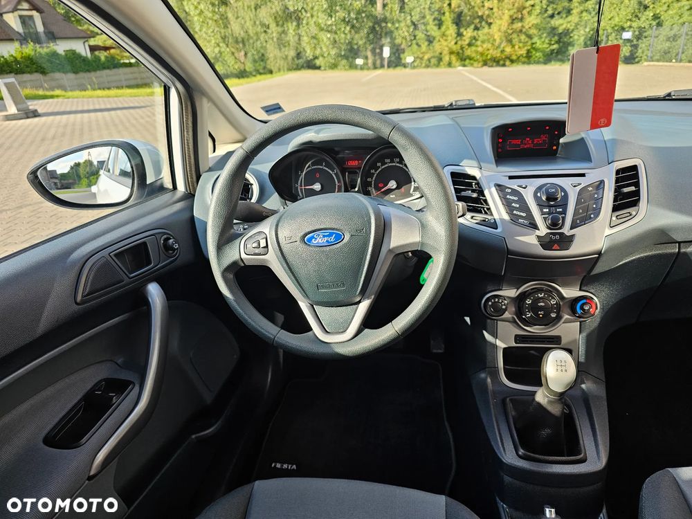 Ford Fiesta 1.25 Trend - 12