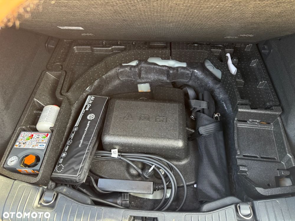 Ford Kuga 2.5P PHEV FWD Titanium X - 23