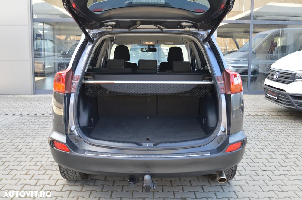 Toyota RAV4 2.2 D-4D 4x4 Automatik Edition - 34