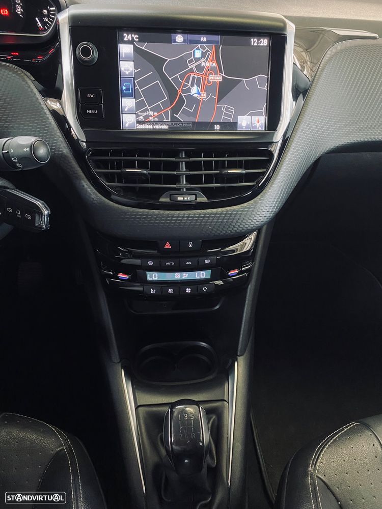 Peugeot 208 PureTech 110 Stop & Start Allure - 8