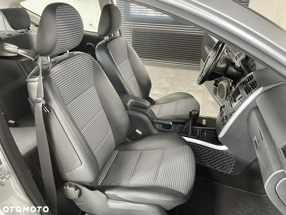 Mercedes-Benz Klasa A 170 BlueEFFICIENCY Avantgarde - 27