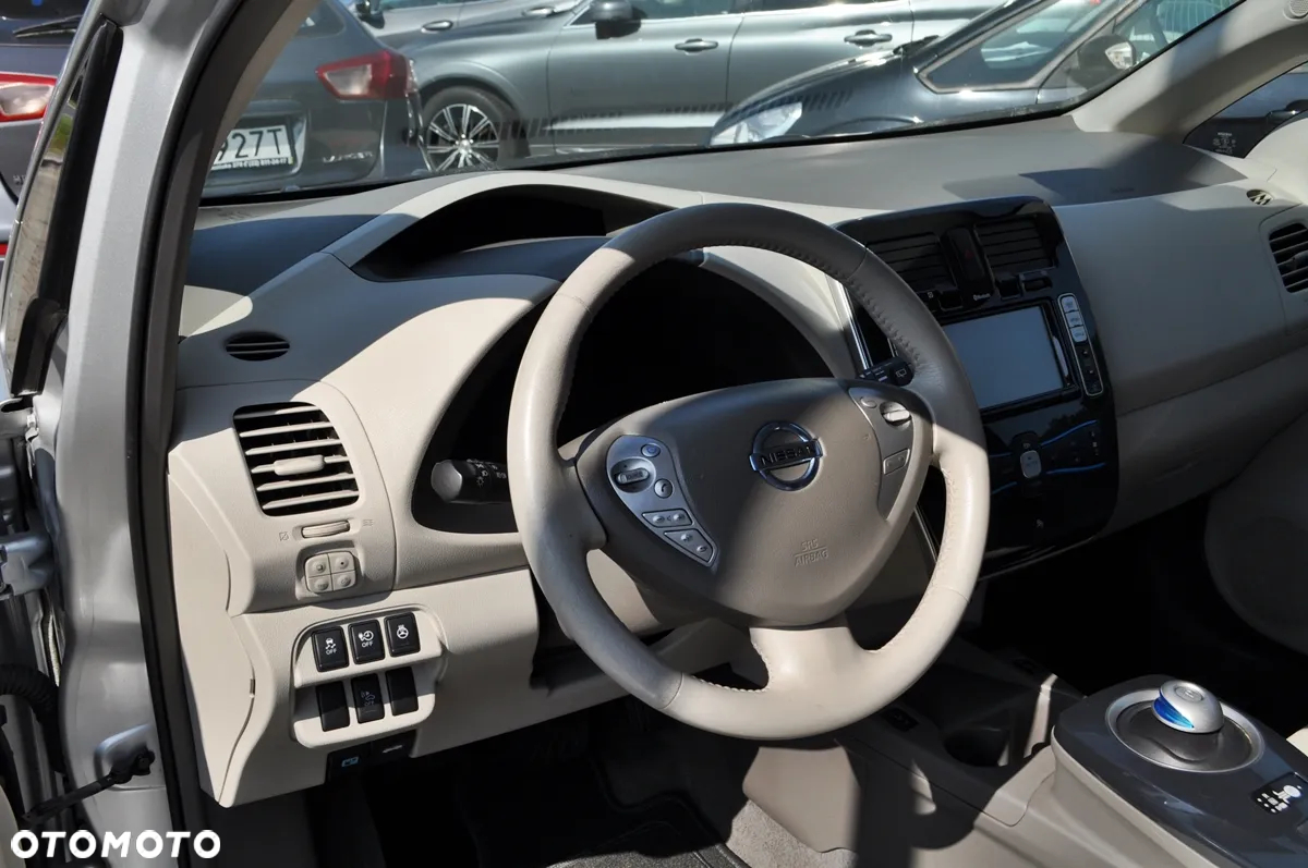 Nissan Leaf 24 kWh (ohne Batterie) Tekna - 17