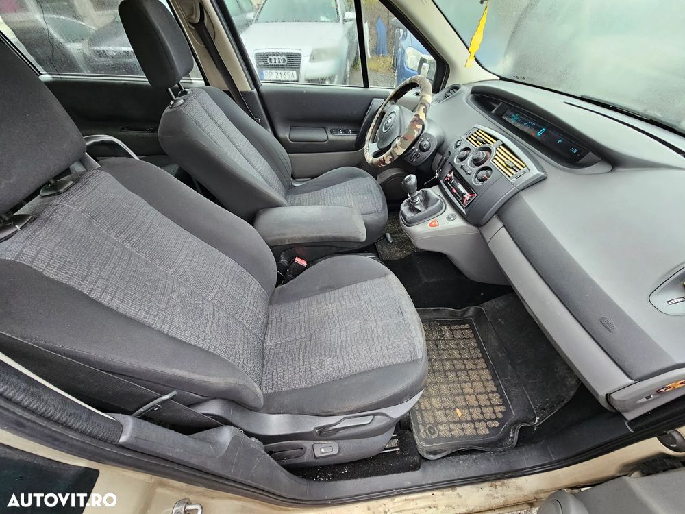 Renault Grand Scenic ENERGY dCi 110 S&S Dynamique - 9