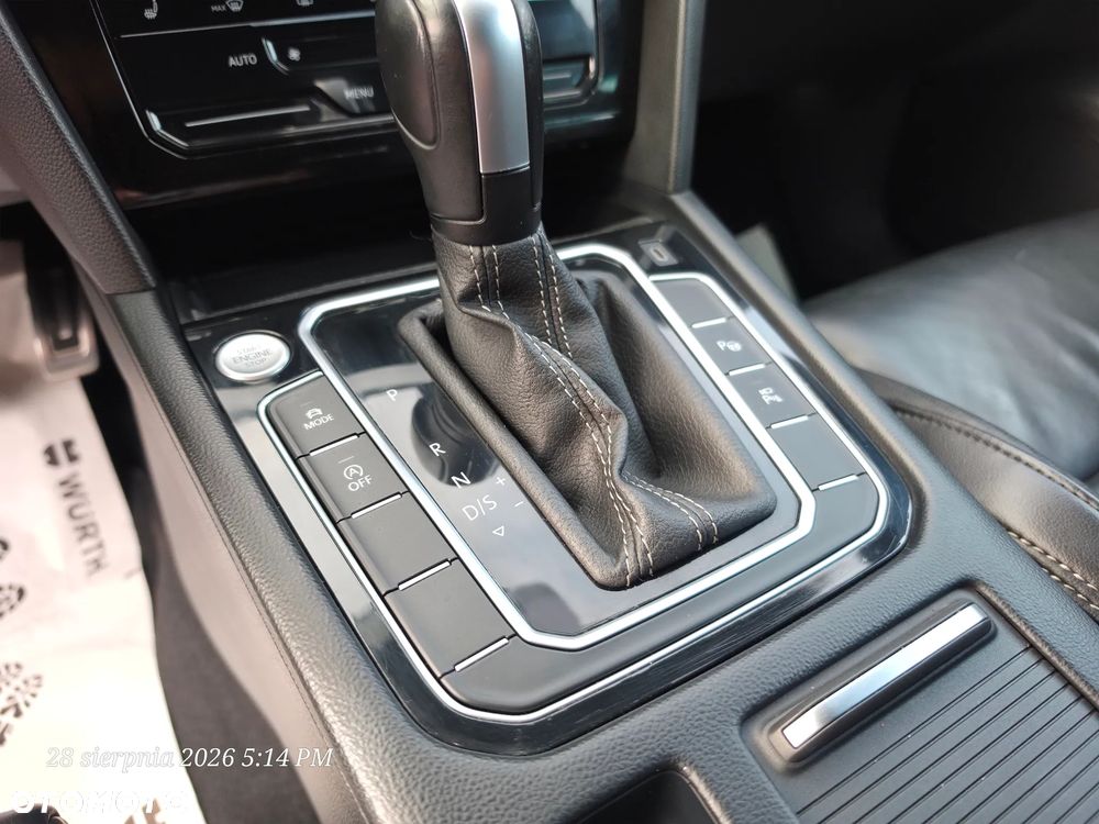 Volkswagen Passat 2.0 TSI OPF DSG Business - 23